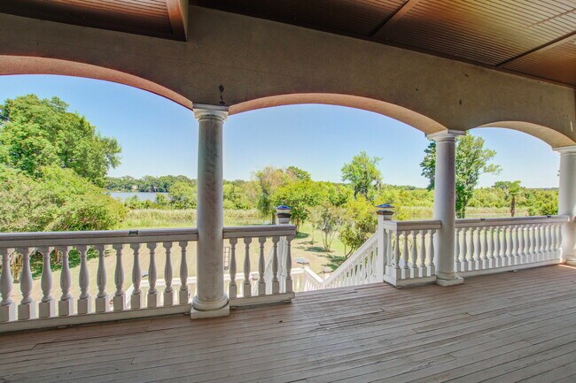 Building Photo - 1739 Indigo Island Dr