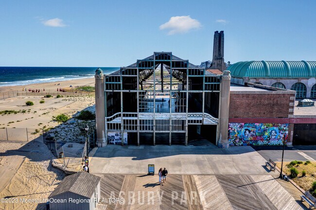 Building Photo - 74 Mt Hermon Way