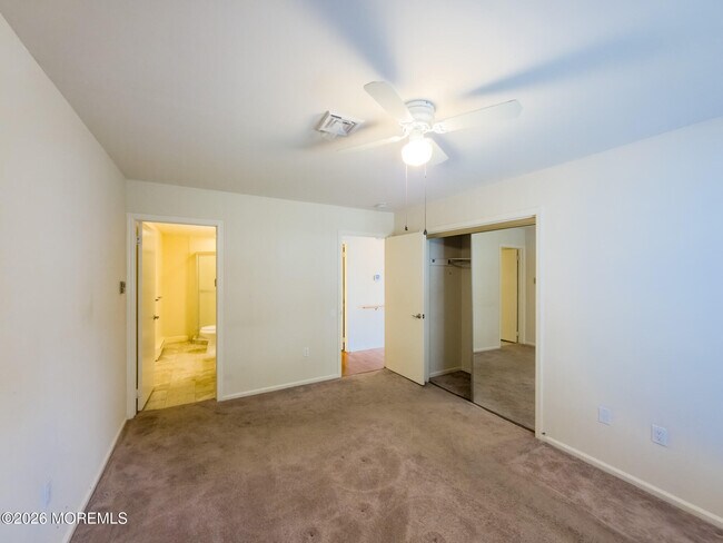 Building Photo - 227A Manchester Ln