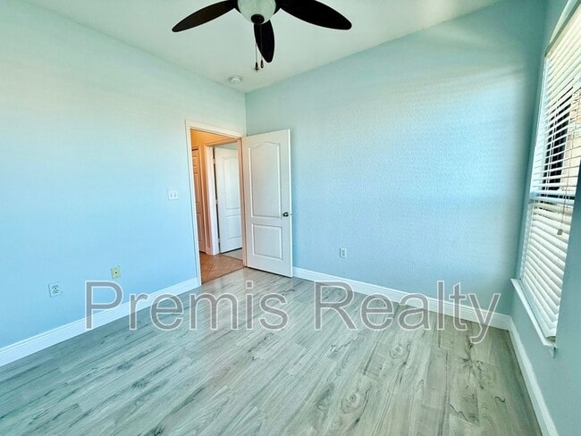 Building Photo - 2738 Via Tivoli