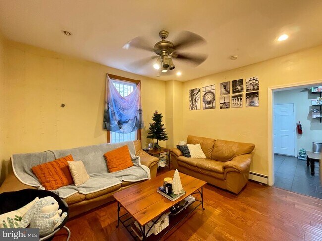 Building Photo - 416 N 31st St