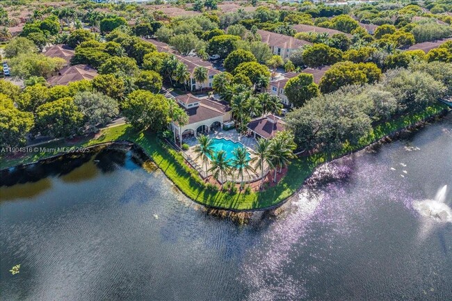 Building Photo - 2516 Centergate Dr