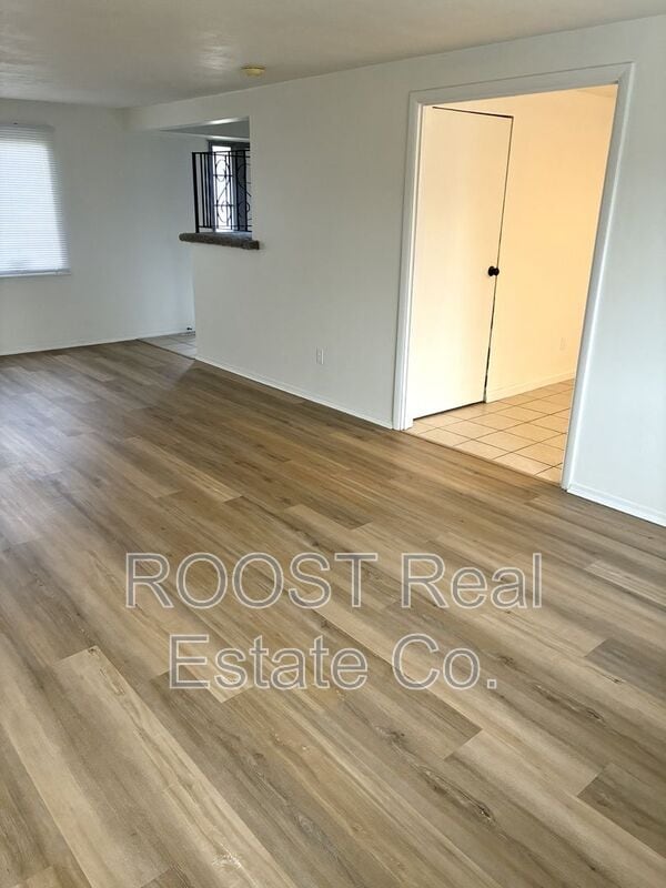 Building Photo - 3535 Panama Dr