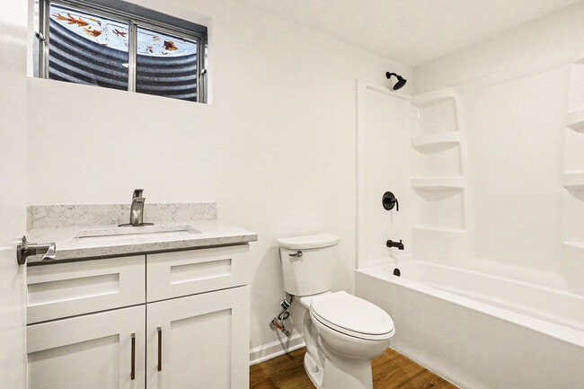 Building Photo - 408a Jackson St