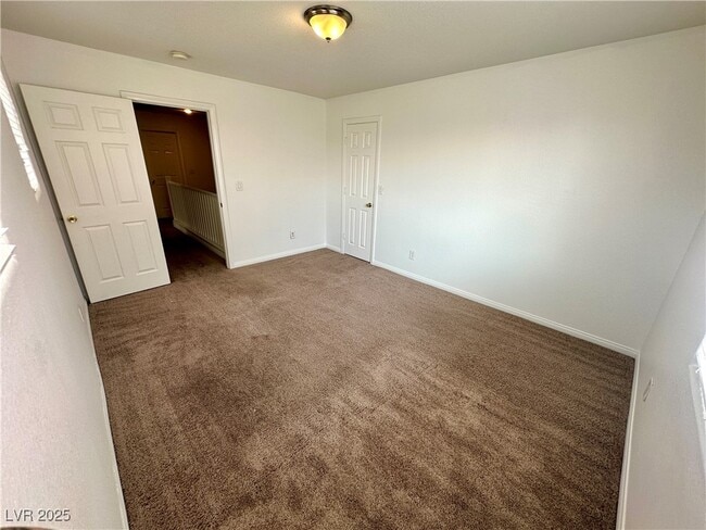 Building Photo - 3012 Jacaranda Dr