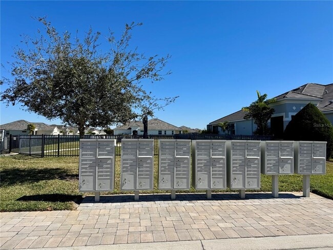 Building Photo - 2921 Trustee Ave