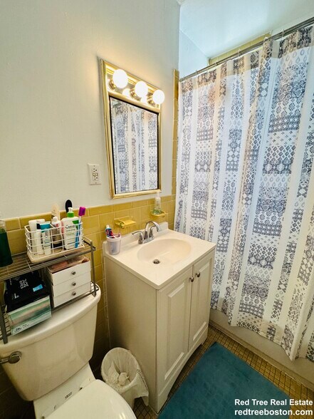 Apt 6 - 24 Colborne Rd