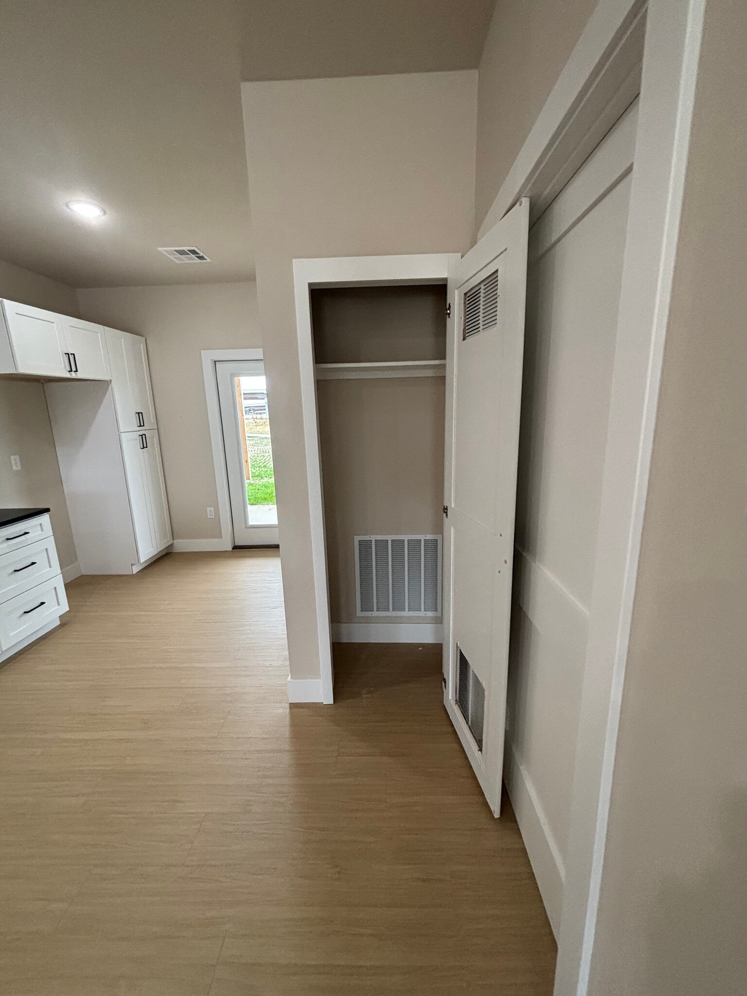 Building Photo - 1291 N Curtis Ct