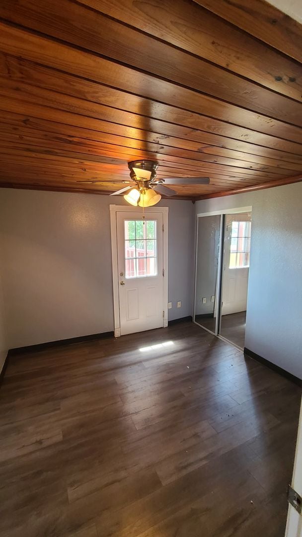 Building Photo - Charming 3 Bedroom 1 Bath Home with Spacious Yard ~ No HOA