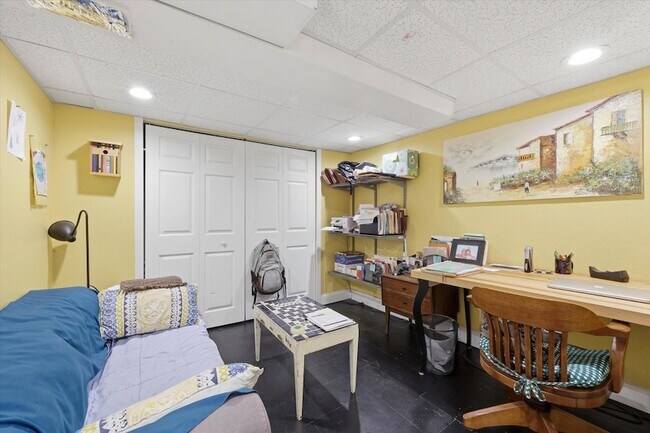 Building Photo - 201 Bowdoin Ave