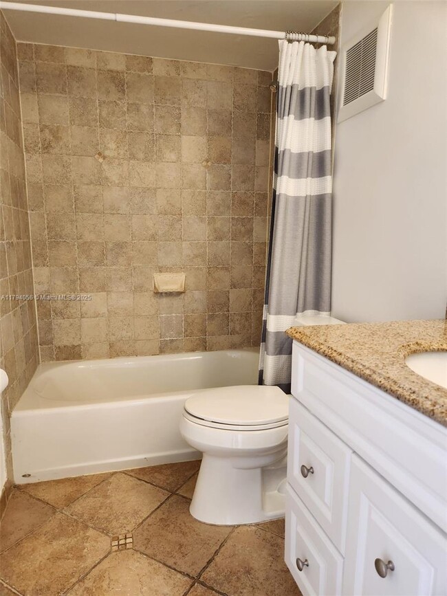 Building Photo - 5201 Orduna Dr