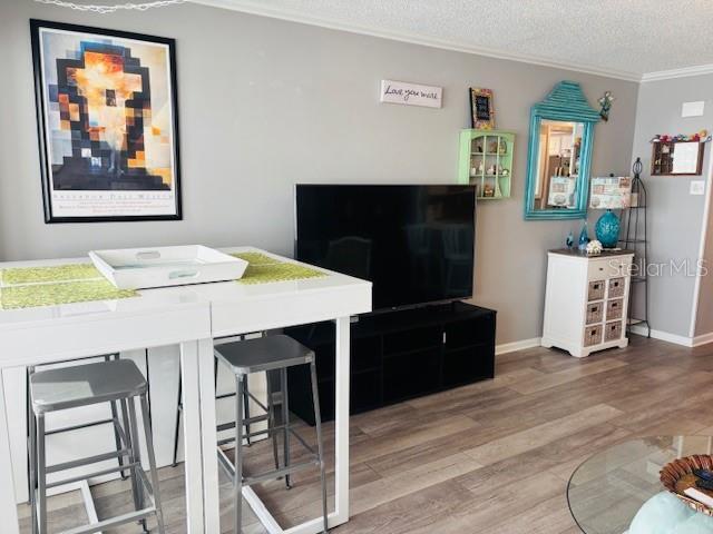 Building Photo - 4575 Cove Cir