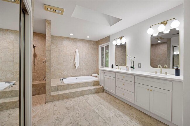 Building Photo - 4198 Lake Rill Ct