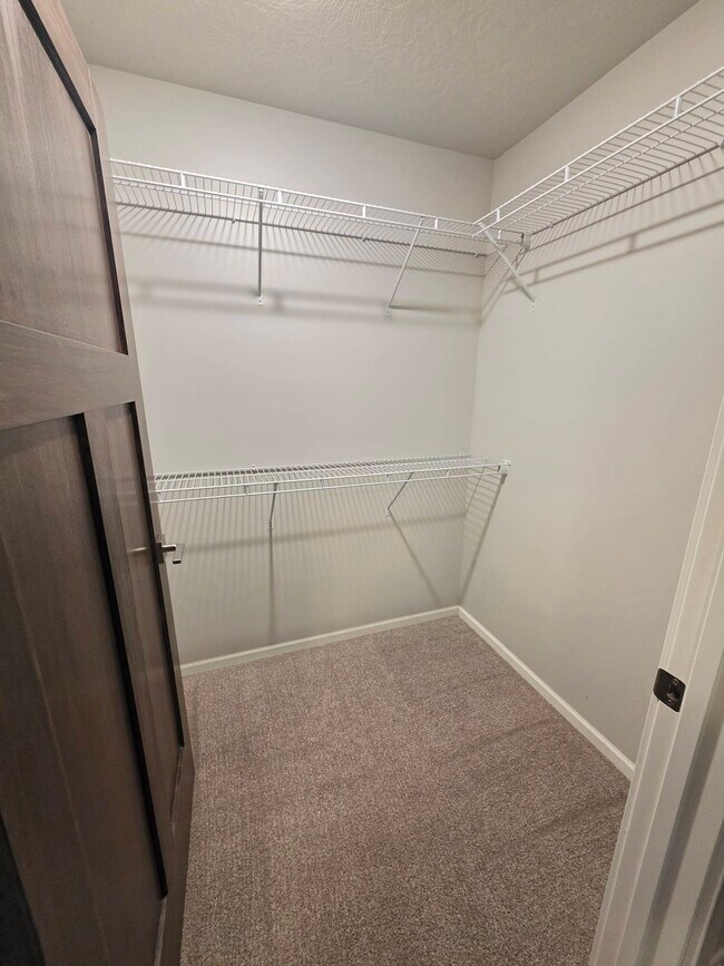 Building Photo - 2050 Quail St