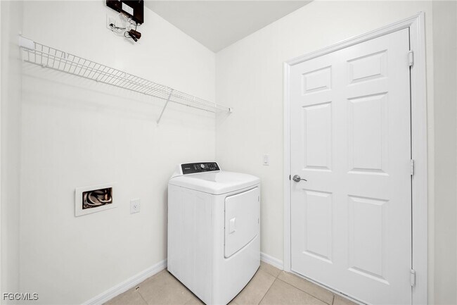 Building Photo - 3477 Acapulco Cir