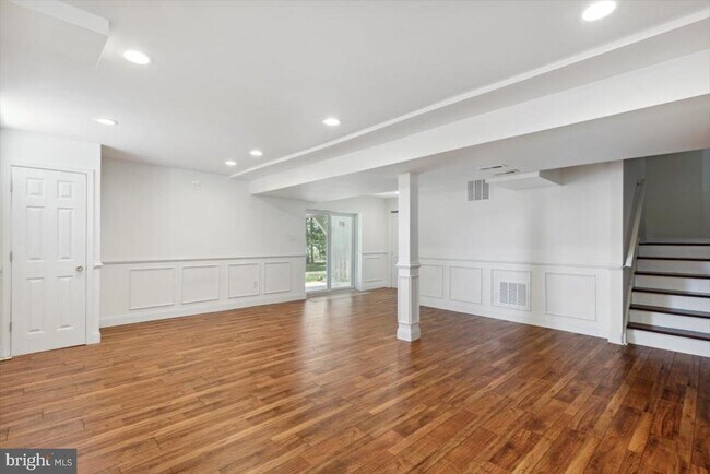 Building Photo - 146 Canterbury Ln