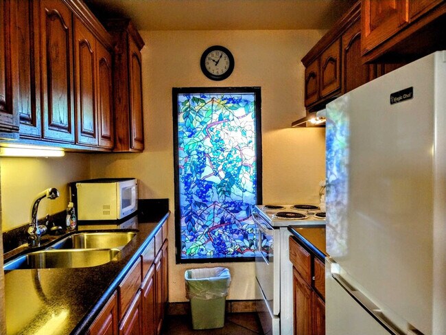 Building Photo - 6403 Padre Blvd