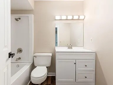 Building Photo - 2025 Burwell Dr