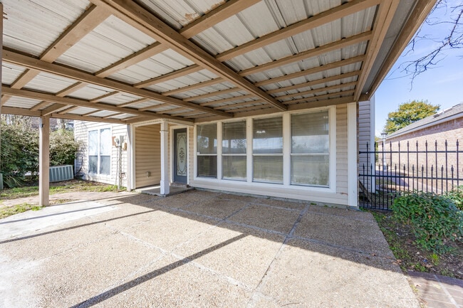 Building Photo - 13442 S Fairview Ave