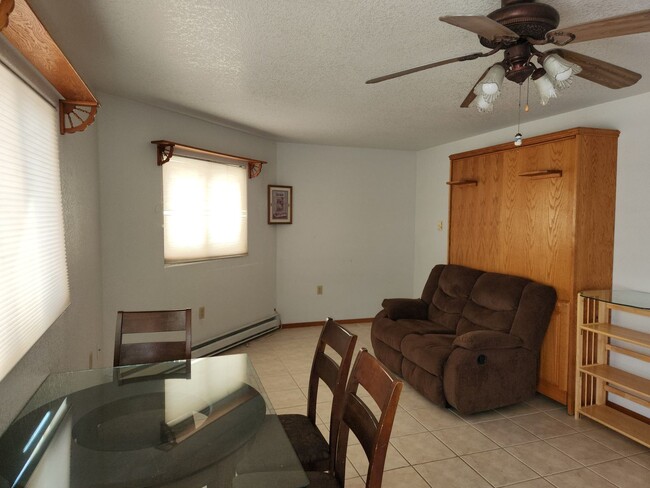 Building Photo - 1 bedroom Casita for rent