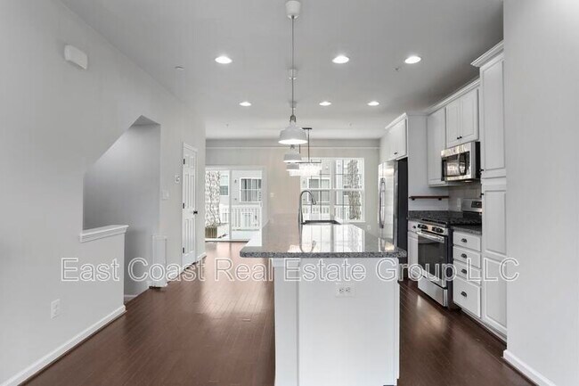 Building Photo - 5957 Whelan Ln