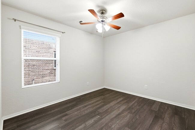 Building Photo - 15002 Miller Meadows Ln