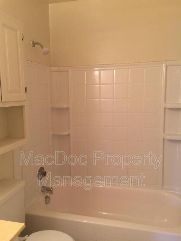 Building Photo - 813 Sledgehammer Dr