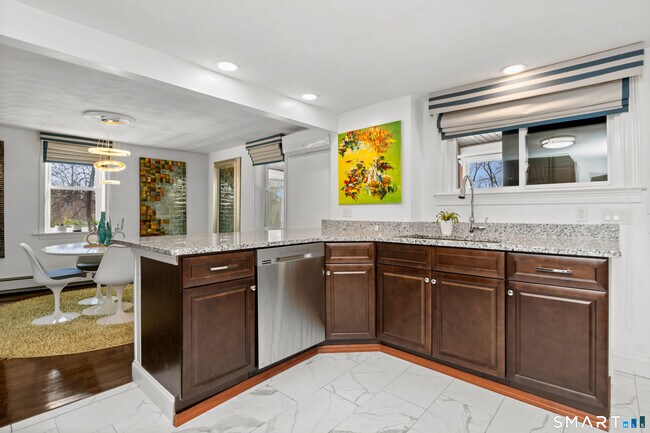 Building Photo - 1701 Boulevard