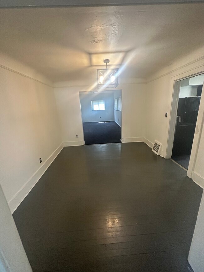 Building Photo - 16171 Santa Rosa Dr