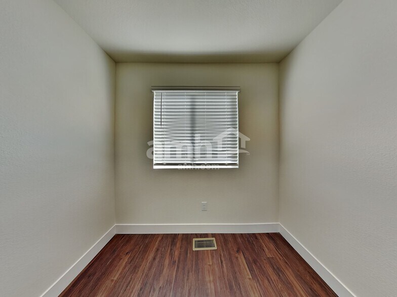 Building Photo - 11638 Broken Top Dr