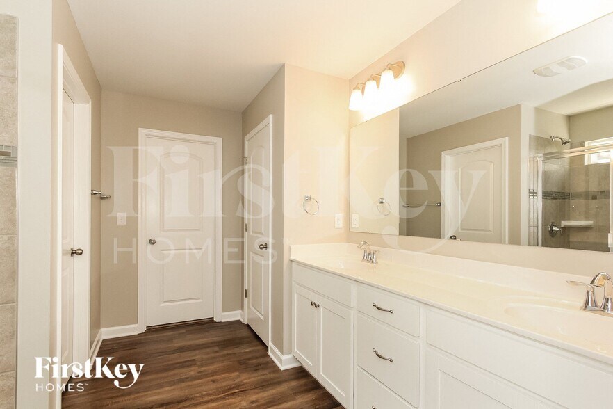 Building Photo - 3611 Cerelia Ln