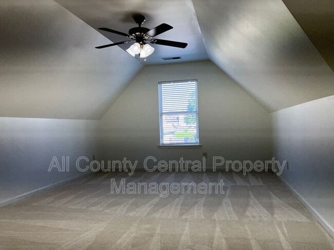 Building Photo - 1001 Aronimink Dr