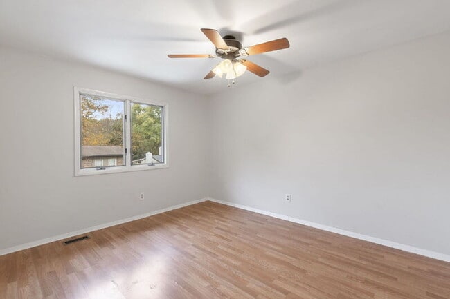 Building Photo - 4 Dewberry Way