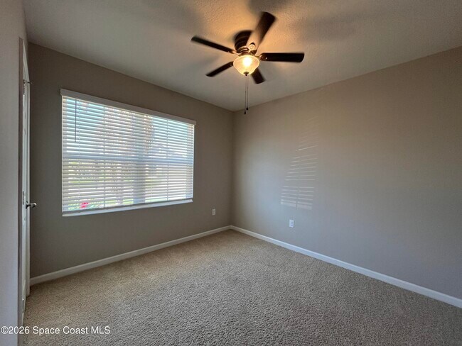 Building Photo - 420 Sorrento Dr