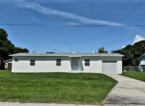 Building Photo - 3633 SE 20th Terrace