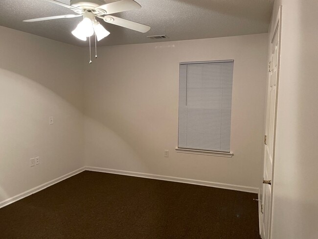 Building Photo - Montevallo, AL*** 2 Bed 2 Bath $1,154/mo**Deposit $0