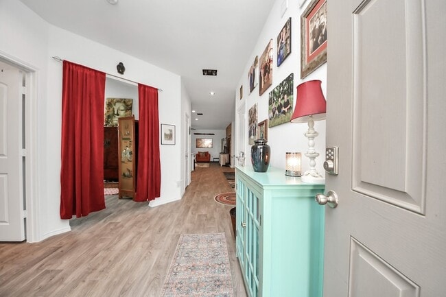 Building Photo - 403 Blanco Ln