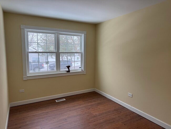 Building Photo - 460 N Lake Shore Dr