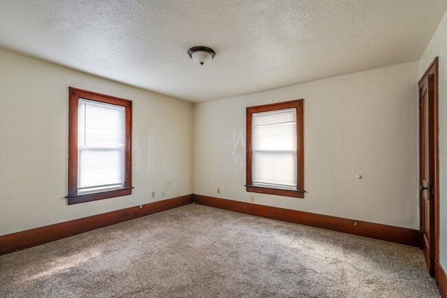 Building Photo - 309 Power St