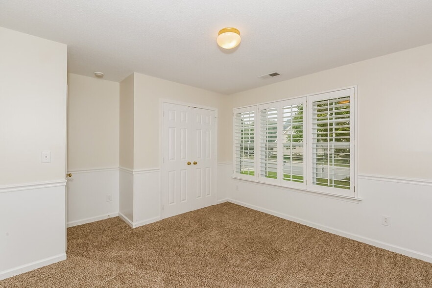 Building Photo - 12405 Poplar Forest Dr