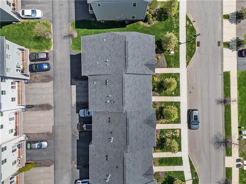 Building Photo - 410 Fairmont Dr