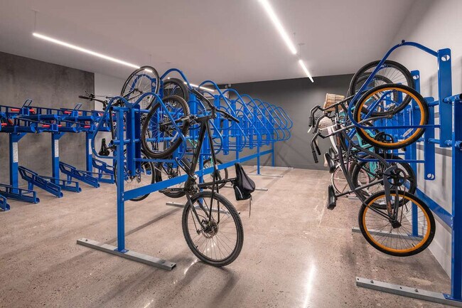 Building Photo - 222 E Jefferson St