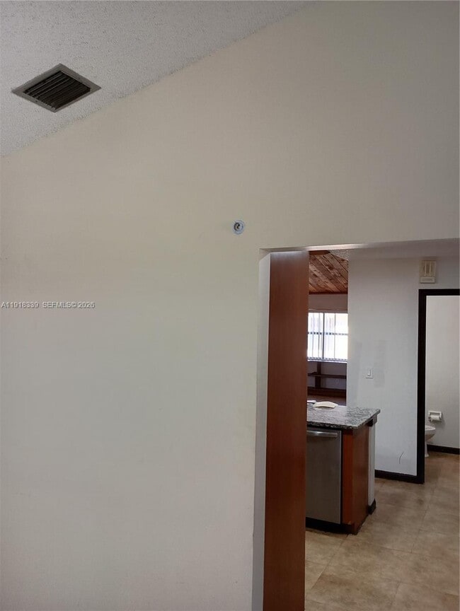 Building Photo - 1125 NW 78th Ave