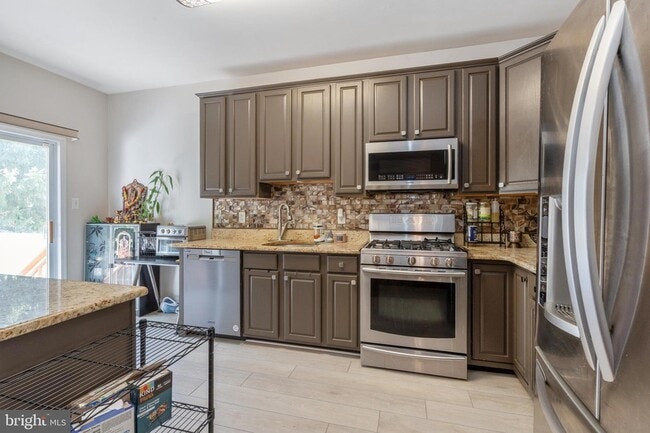 Building Photo - 802 Yarrow Cir