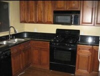 Building Photo - 211 Briarwood