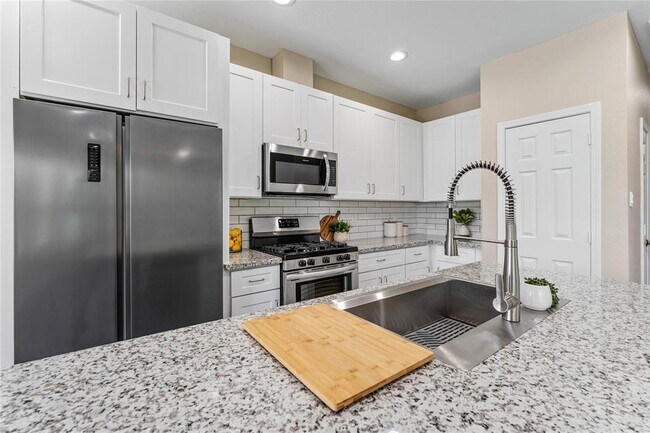 Building Photo - 5307 Groveton St