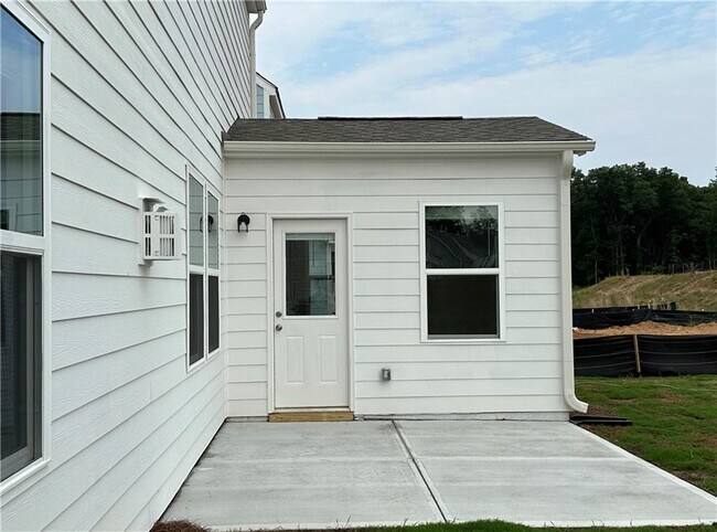 Building Photo - 1373 Maston Rd