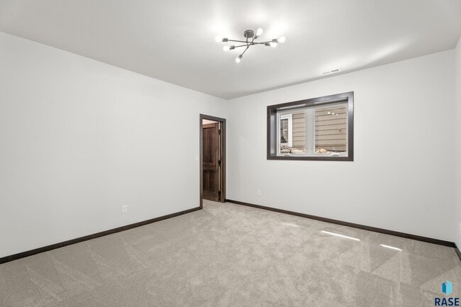 Building Photo - 1113 S Foss Ave