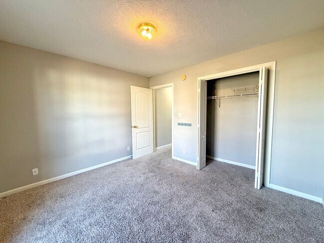 Building Photo - 1636 Cedar Springs Cir