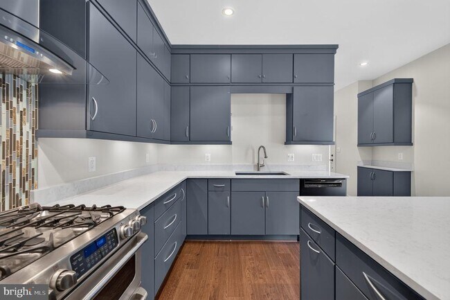 Building Photo - 4039 8th St S